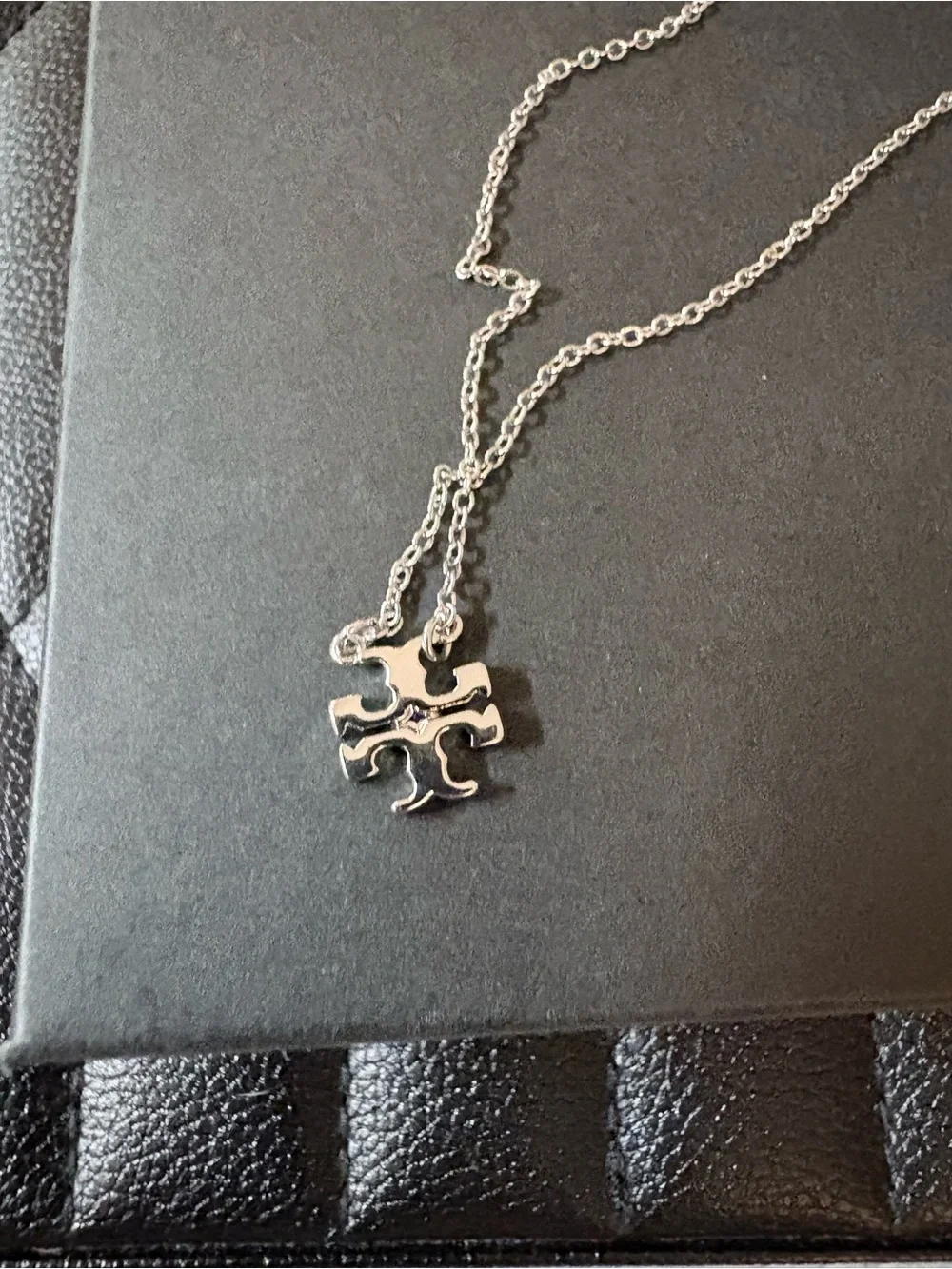 Tory Burch Silver Logo Disc Necklace - Silver